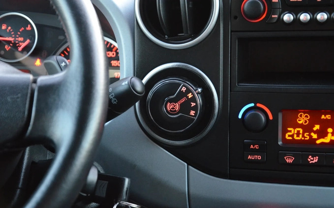 Citroen Berlingo cena 29999 przebieg: 185916, rok produkcji 2012 z Bełchatów małe 466